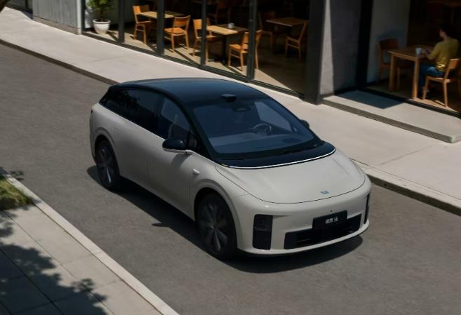 关于内蒙车主理想i6磕坏一个非承重卡扣，理想要求更换整个电池包，报价13万的事件