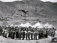 1959年玉树那场仗，现在很多人怕是听都没听过。几万叛匪，空投的武器，副指挥都牺