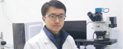 “祖国需要我，我要立刻回去。”听说国内芯片行业被“卡脖子”，科学家杜灵杰断然拒绝