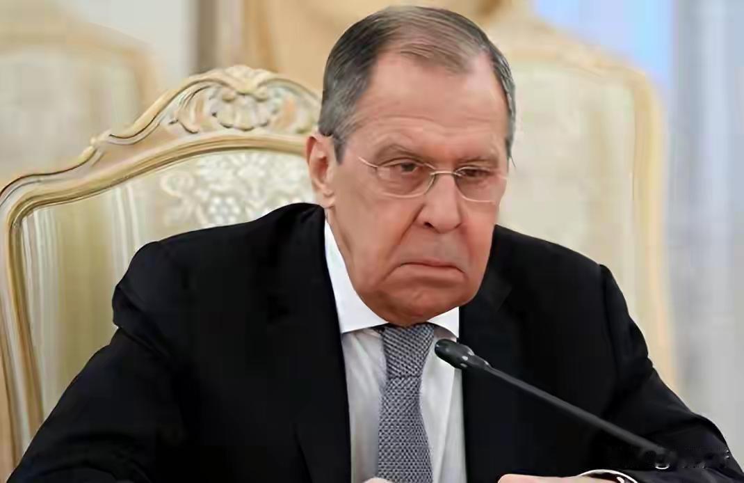 0枚导弹精准命中，美军果断出手，俄外长狠话成真，乌克兰危险了国际局势风云变幻，