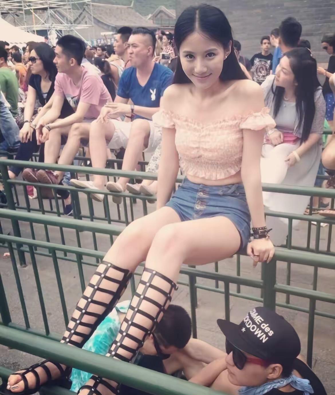 吴忧，170cm，除了鞋子有点丑，其他都很完美！