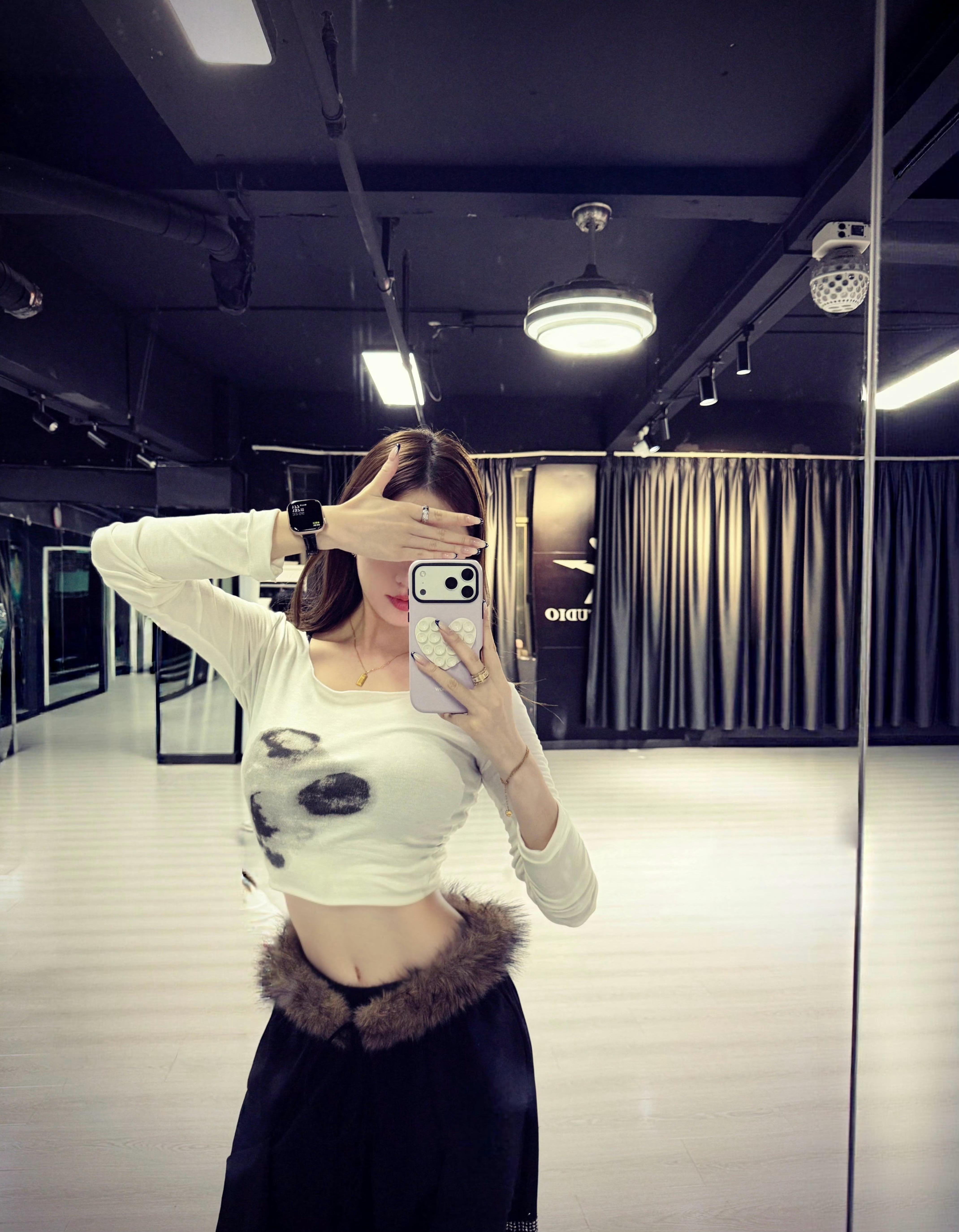 iPhone17ProMax不好看为啥今年破了销量记录？