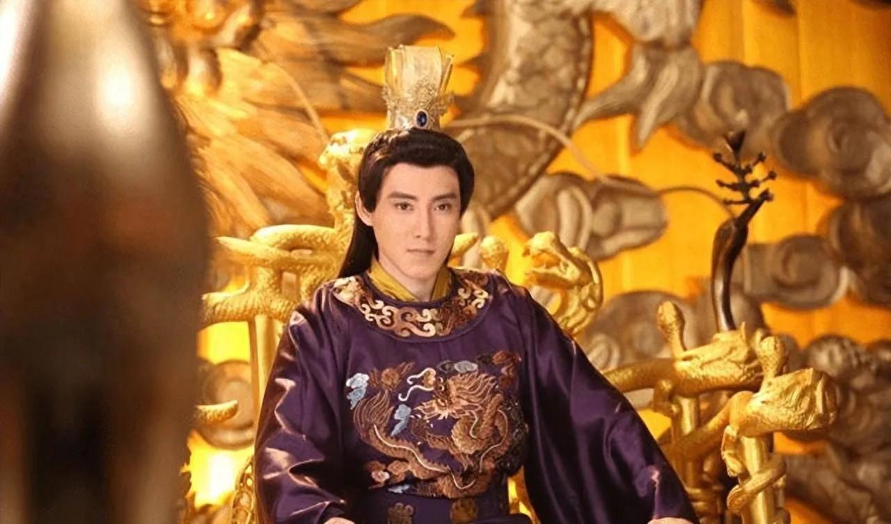 建文帝朱允炆的死，在官方文献里写得相当清楚：宫中起火，遗体在废墟中找到，按天子礼