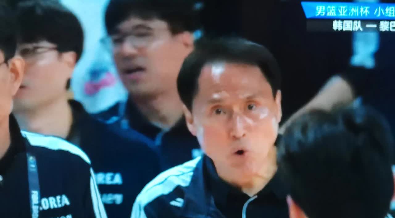 韩国对决黎巴嫩，本届亚洲杯的一场经典之战，最兴奋的，一定非韩国队主教练安俊浩莫属