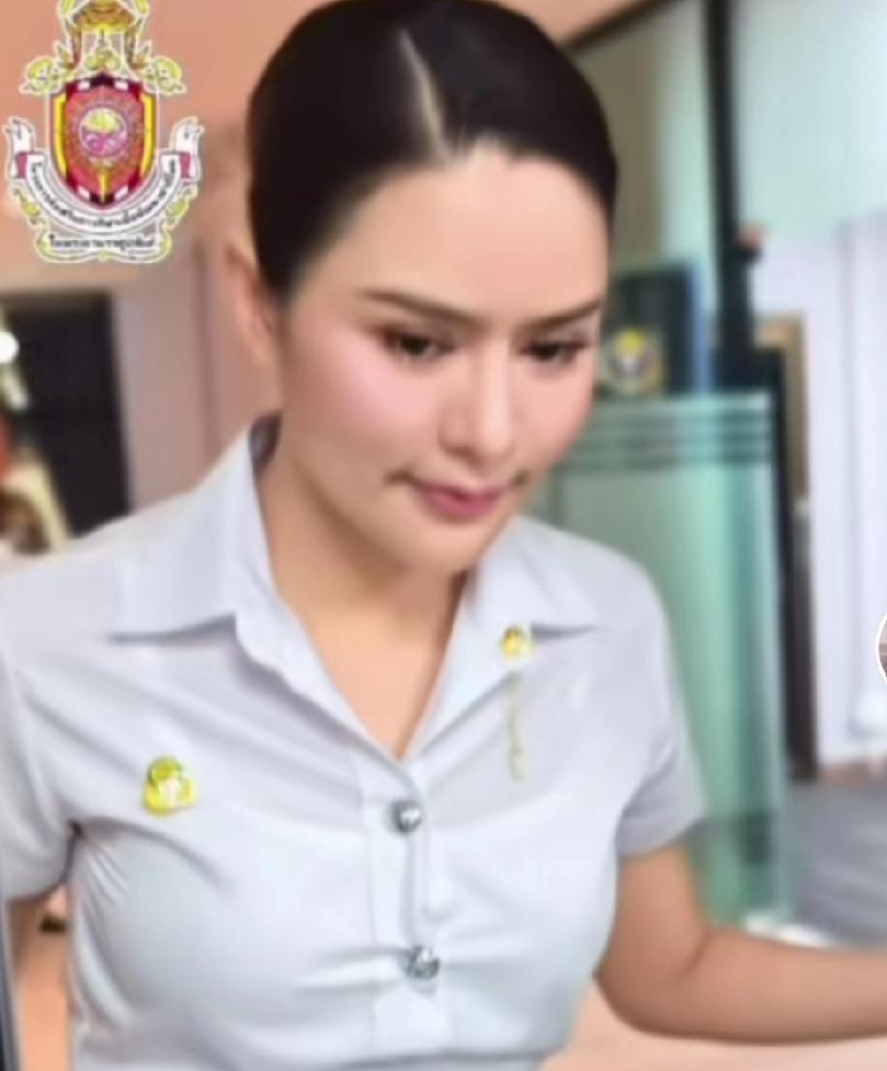 小主欧拉弄真是要翻天了，74泰王宠她让王后苏提达很是生气。她一个伺女一步登高，还
