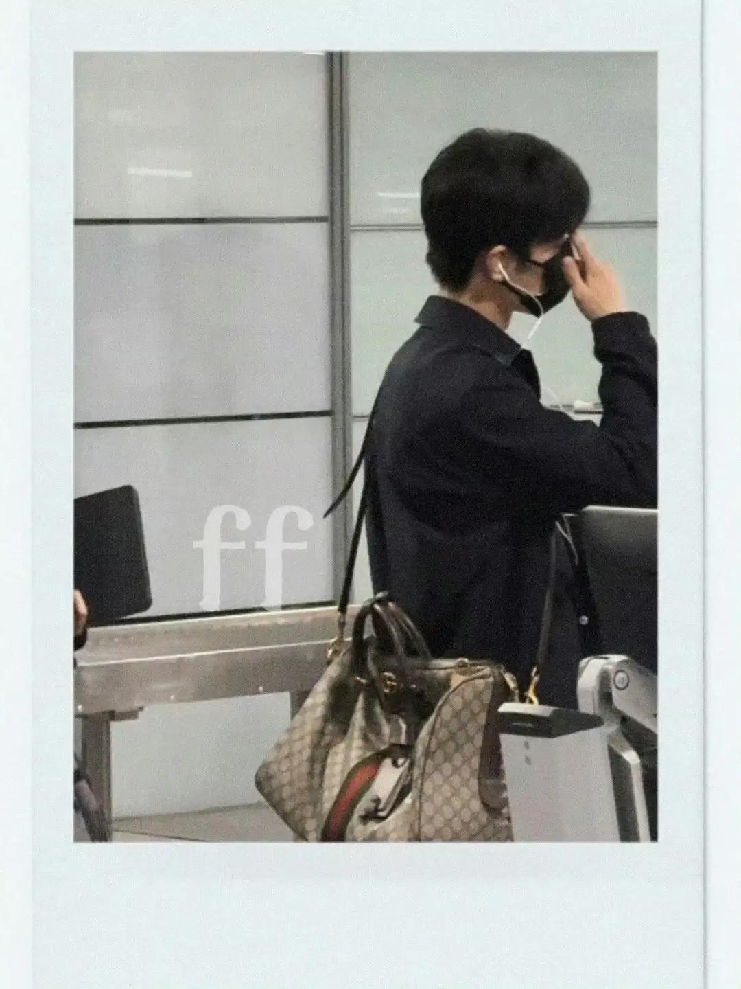 昨晚肖战机场图一出来，评论区瞬间炸了——没戴帽子，顺毛乖乖搭在额前，眉眼清清爽爽