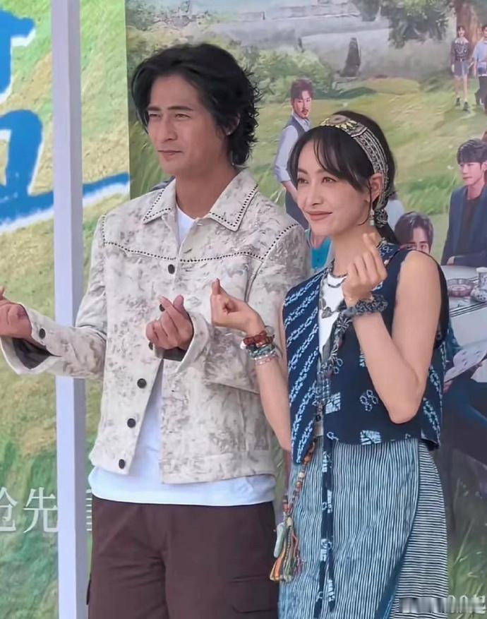 周渝民老了既没有本山化，也没有倪大红化，反而成了梁朝伟。