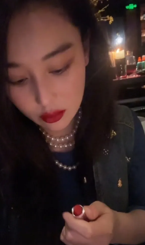 很多人都觉得是何教官幸运，我倒是觉得是张馨予挺幸运的，祝永远幸福。演艺圈最幸福的