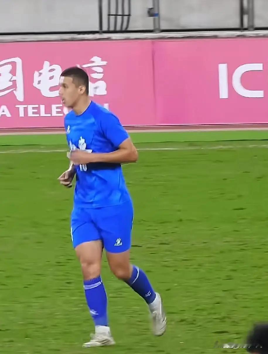 赔了夫人又折兵，彭啸脚踝撕脱性骨折！韩鹏率领的山东U20，被湖北淘汰，无缘决赛