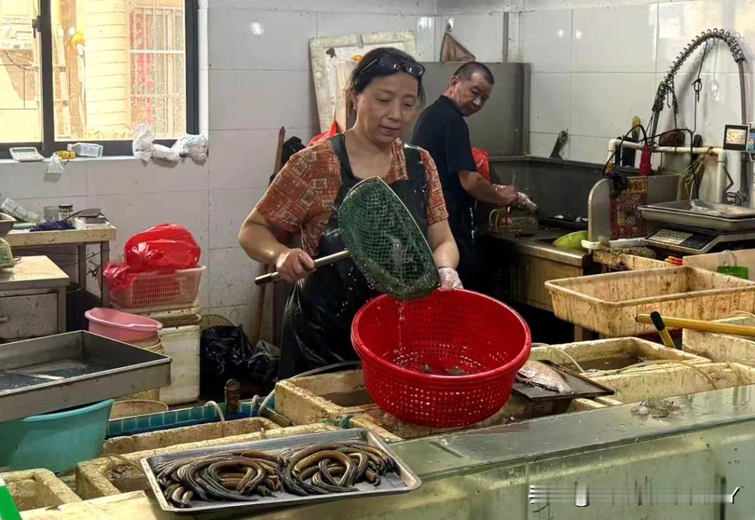 妈呀，泰兴物价真的上天了……连日来，秋老虎持续发威，泰兴气温居高不下，与