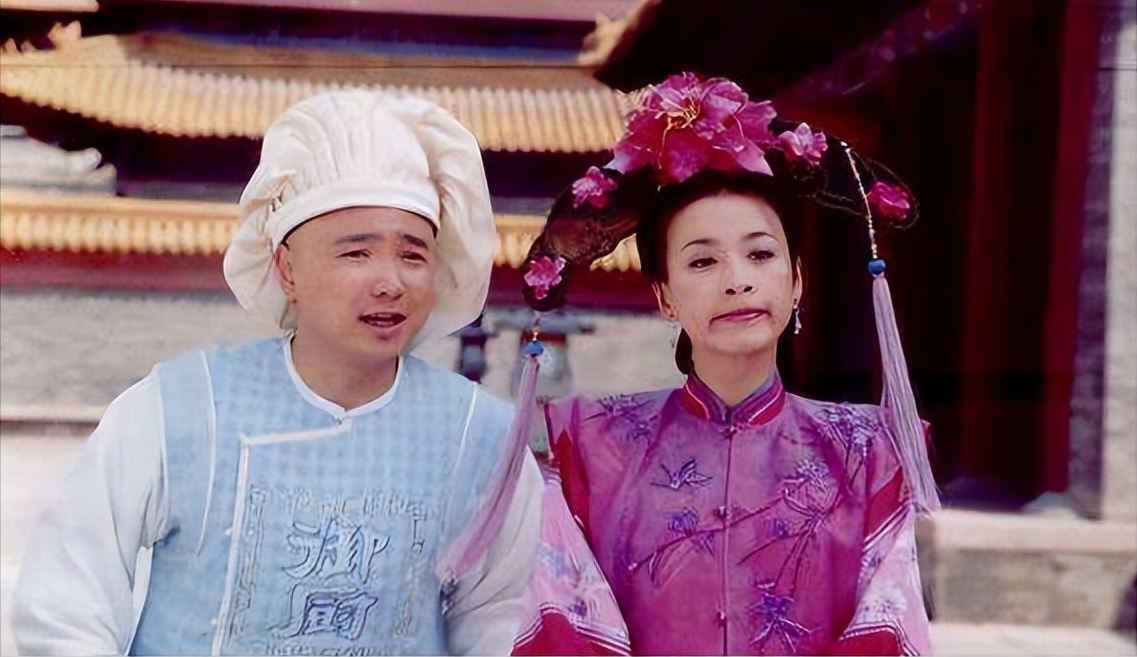 一日，慈禧太后正在用膳。突然，她指着旁边的宫女秋雯，红着脸说:“来人，把她给我拉