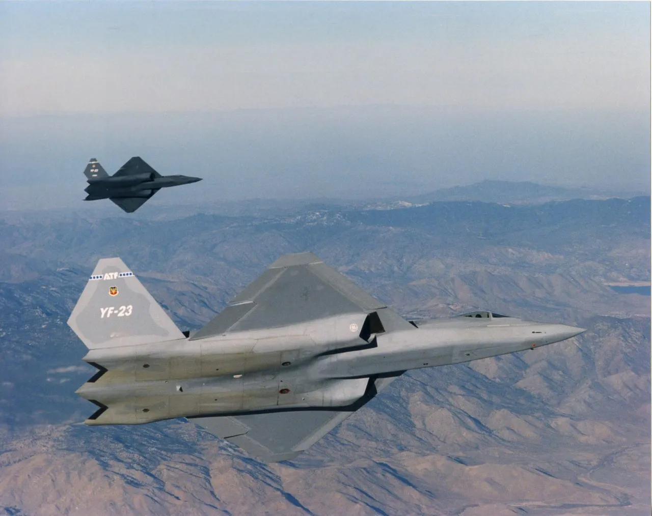 美军YF-23的外观设计和性能放在现在依然不过时，为何当年会下马？F-22rs