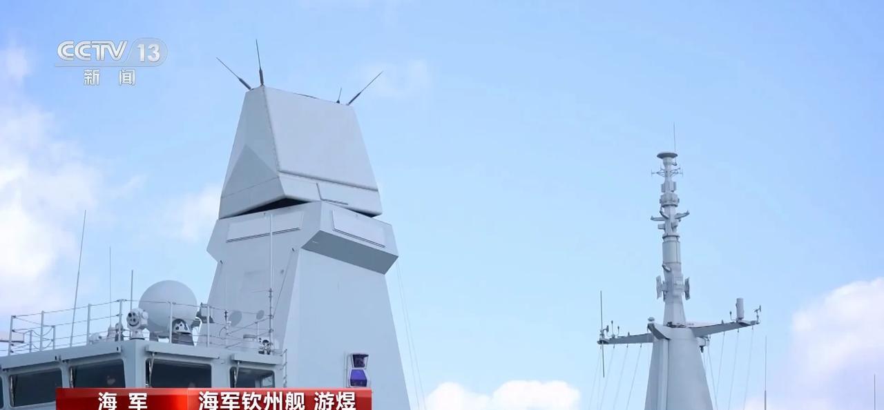 这是中国海军054B型护卫舰2号舰钦州舰，已于近期服役，是中国海军新一代远洋护卫
