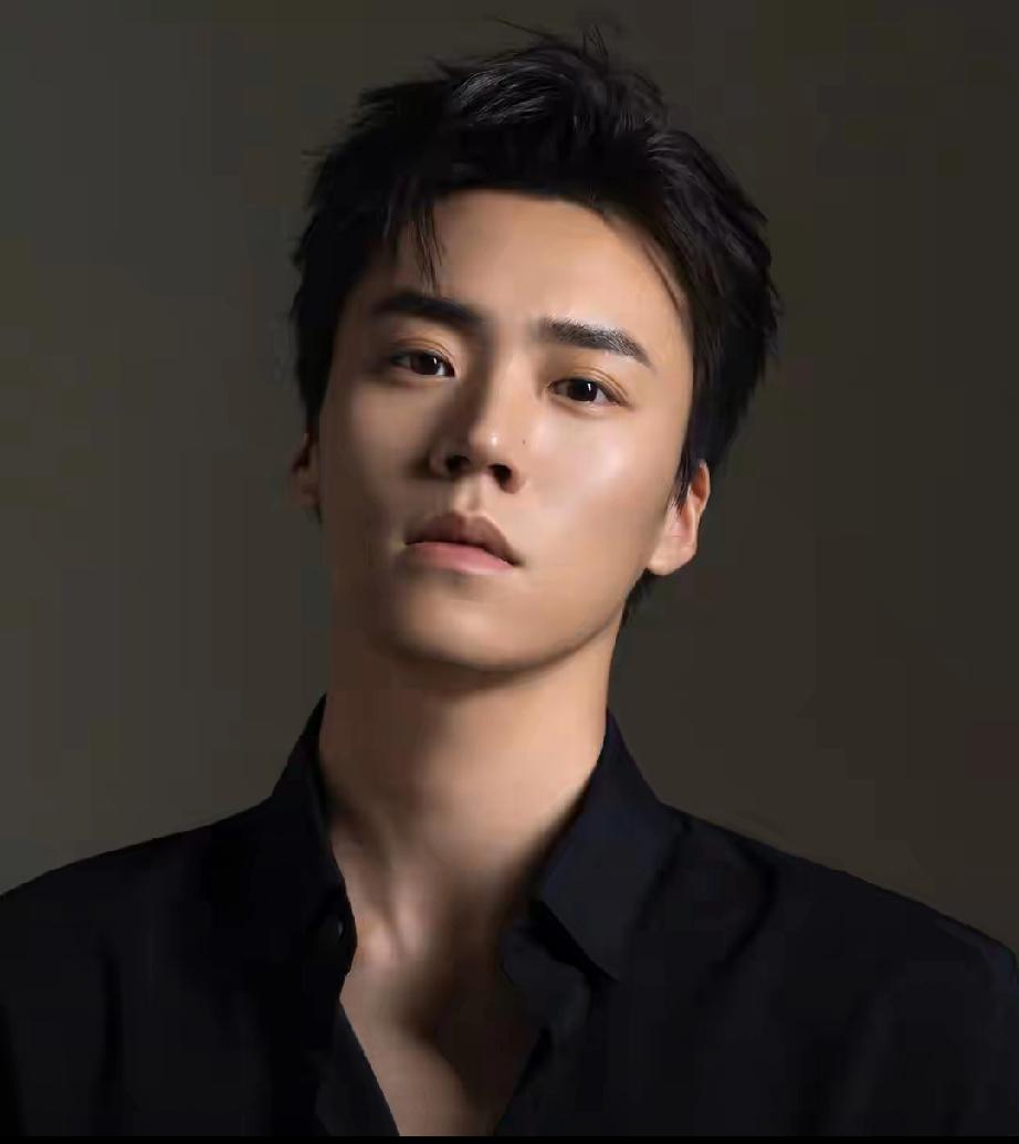 南艺校草蔡欣洋：演戏6年不温不火，转战短剧逆袭成顶流谁能想到，