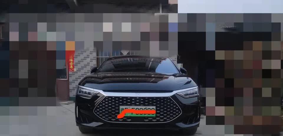 两年的车贷，再有一个月就还完了！2023年六月份，在比亚迪4s店。以二十万的