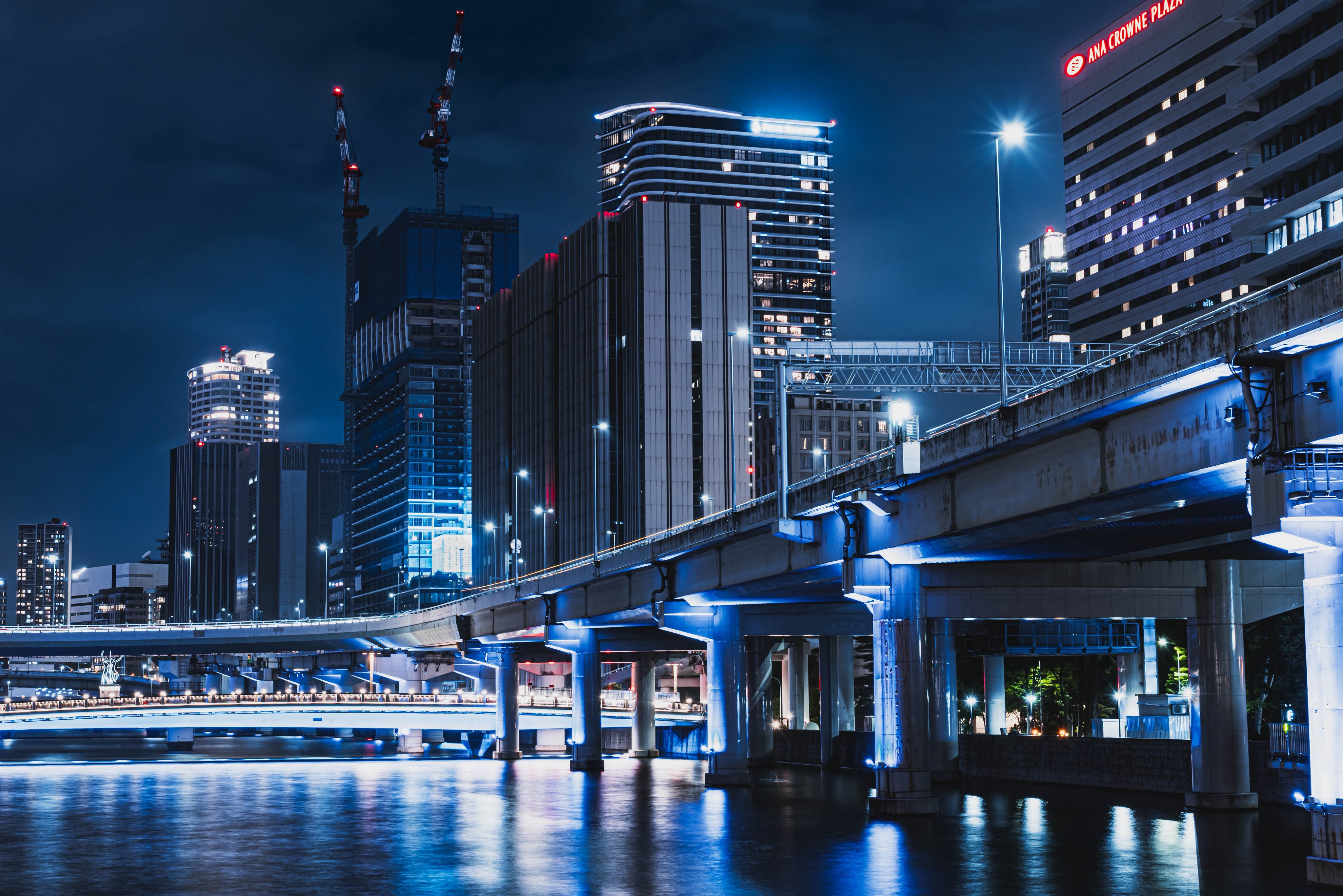 夜色下的大阪​​​