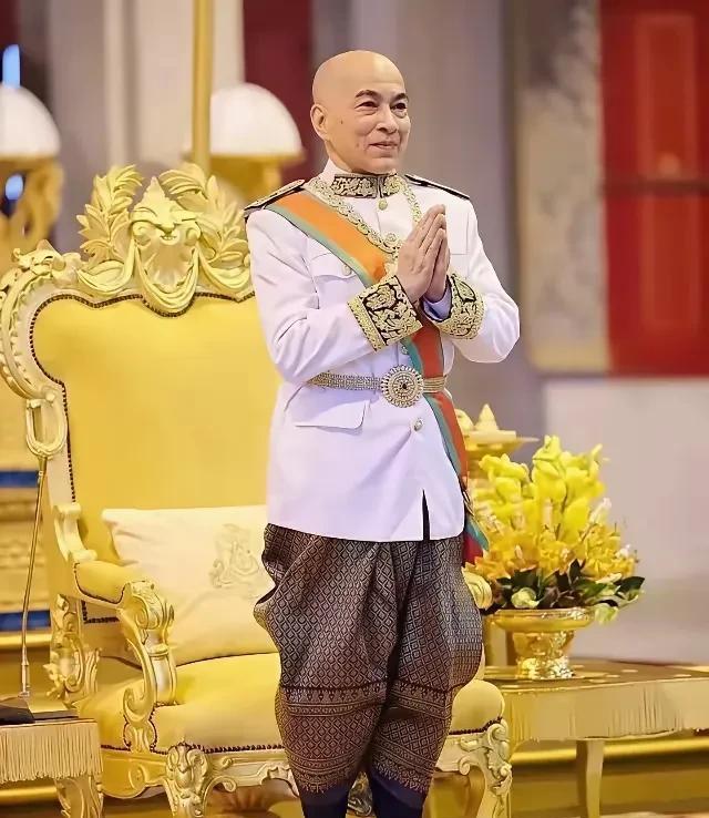 柬埔寨洪森不解决，泰国永无安宁之日，摆在泰国只有两条路：1、请求香港国际调解院解
