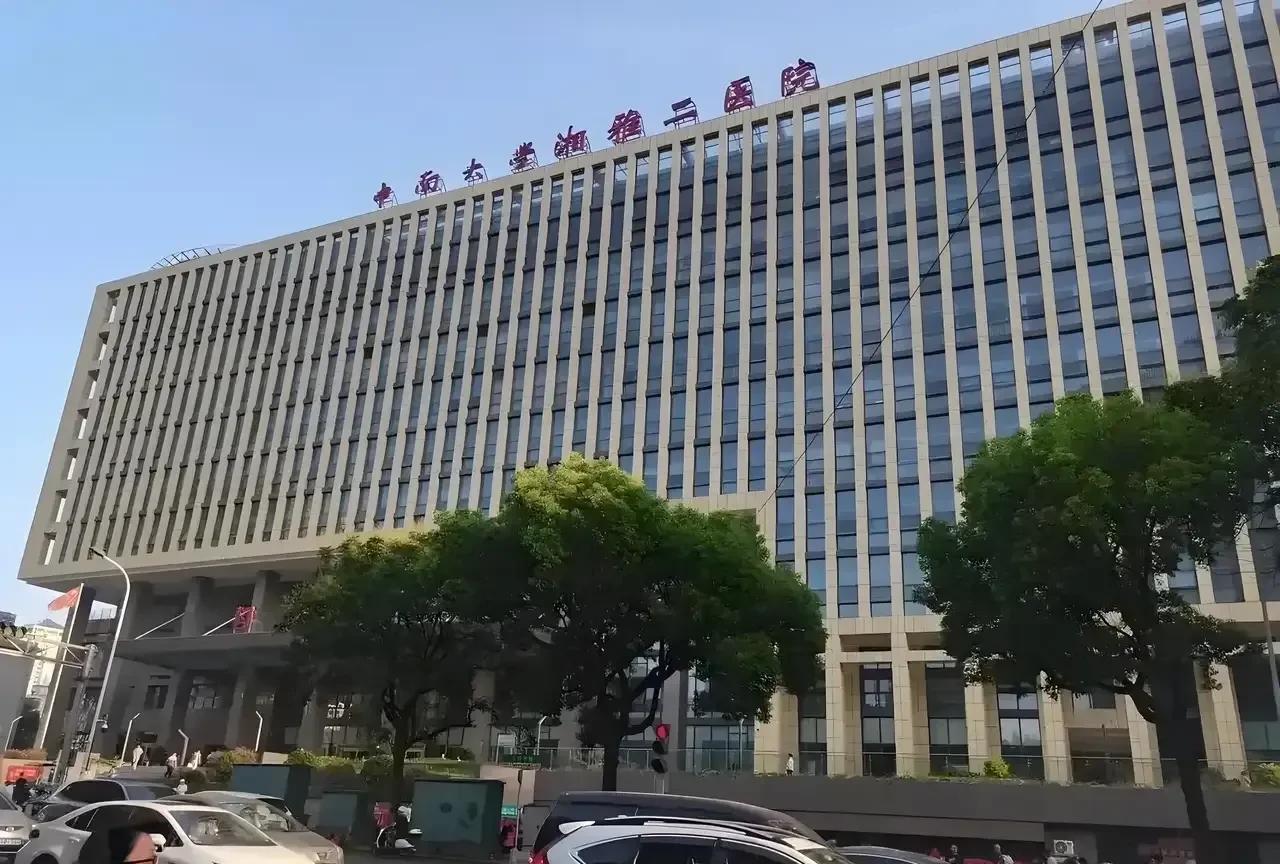 拿了钱，也签了协议，现在却公开举报，这算不算违约呢？2024年，罗帅宇坠亡之后