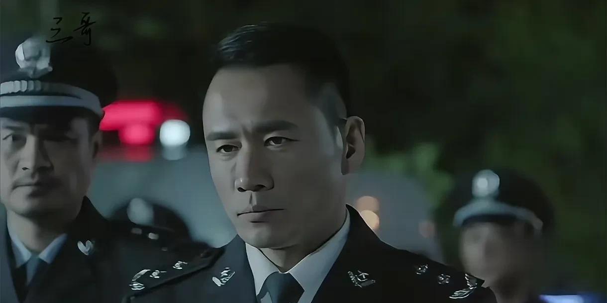 现实中赵东来根本不敢和祁同伟对着干。即使祁同伟没有上副省，依旧是正厅，但是赵东