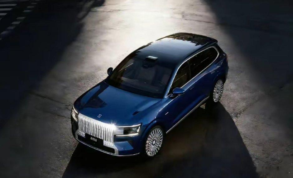 极氪去开发9X和8X的时候，我觉得用不计成本也好，破釜沉舟也好来形容都不过分首先