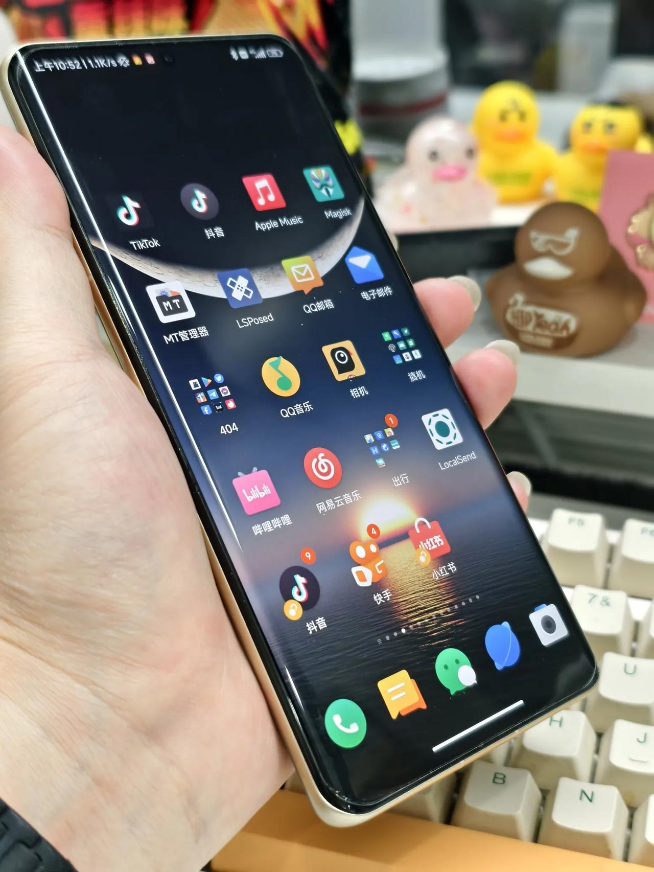 为什么曲面屏手机慢慢被淘汰？