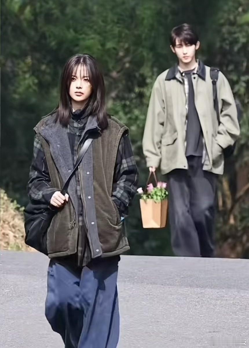 这种厌世感居然被她演出来了，野草的感觉……