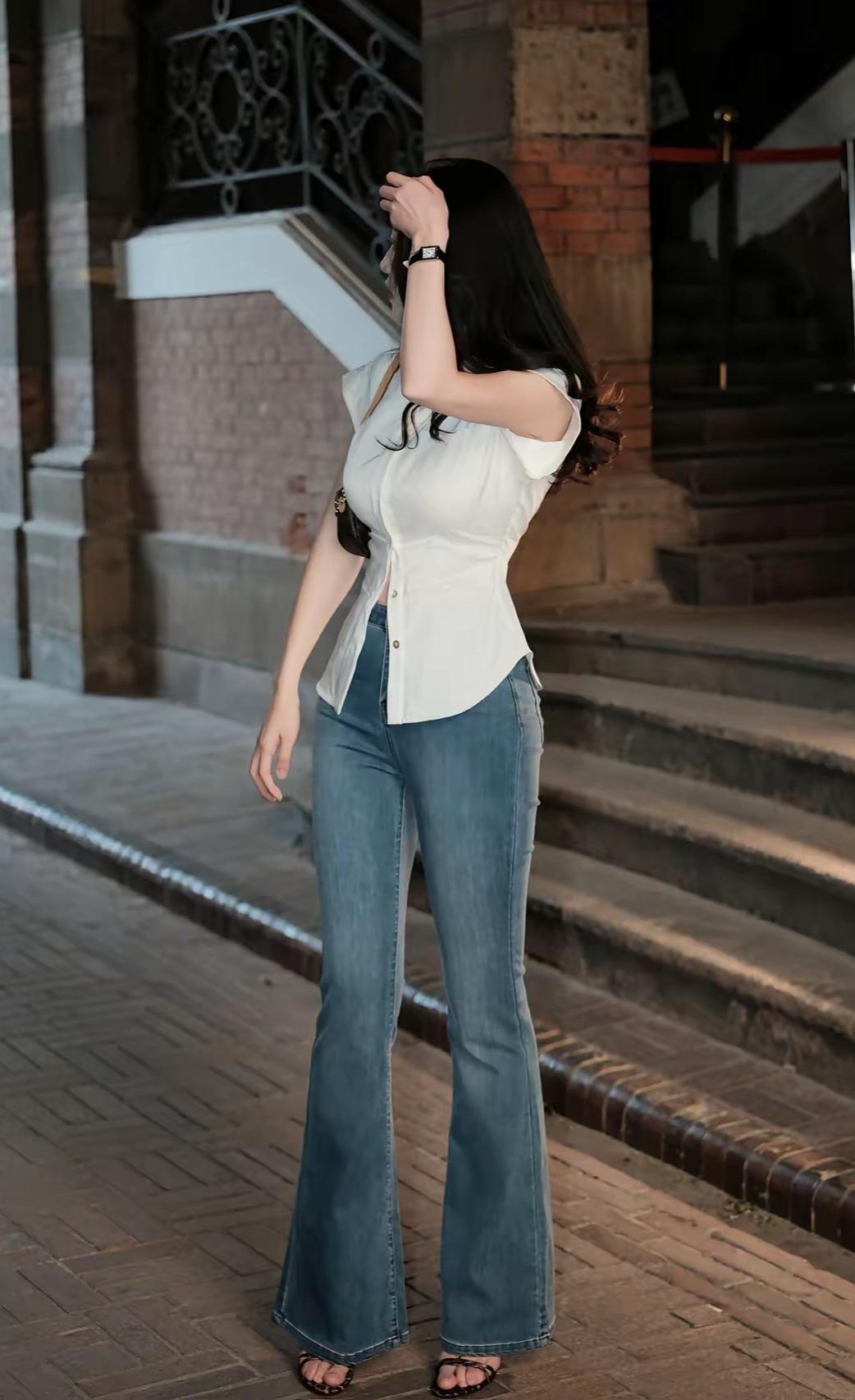 一个颜值和身材都在线的小姐姐，正中我的审美[马思