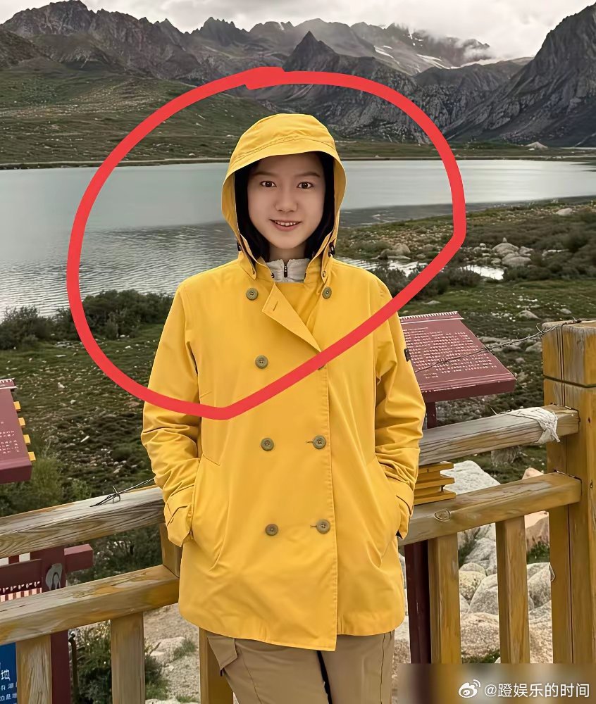 翁帆，今年50岁了。重回单身一年。她搬离清华园，陪着母亲，四处旅行，过简朴生活。