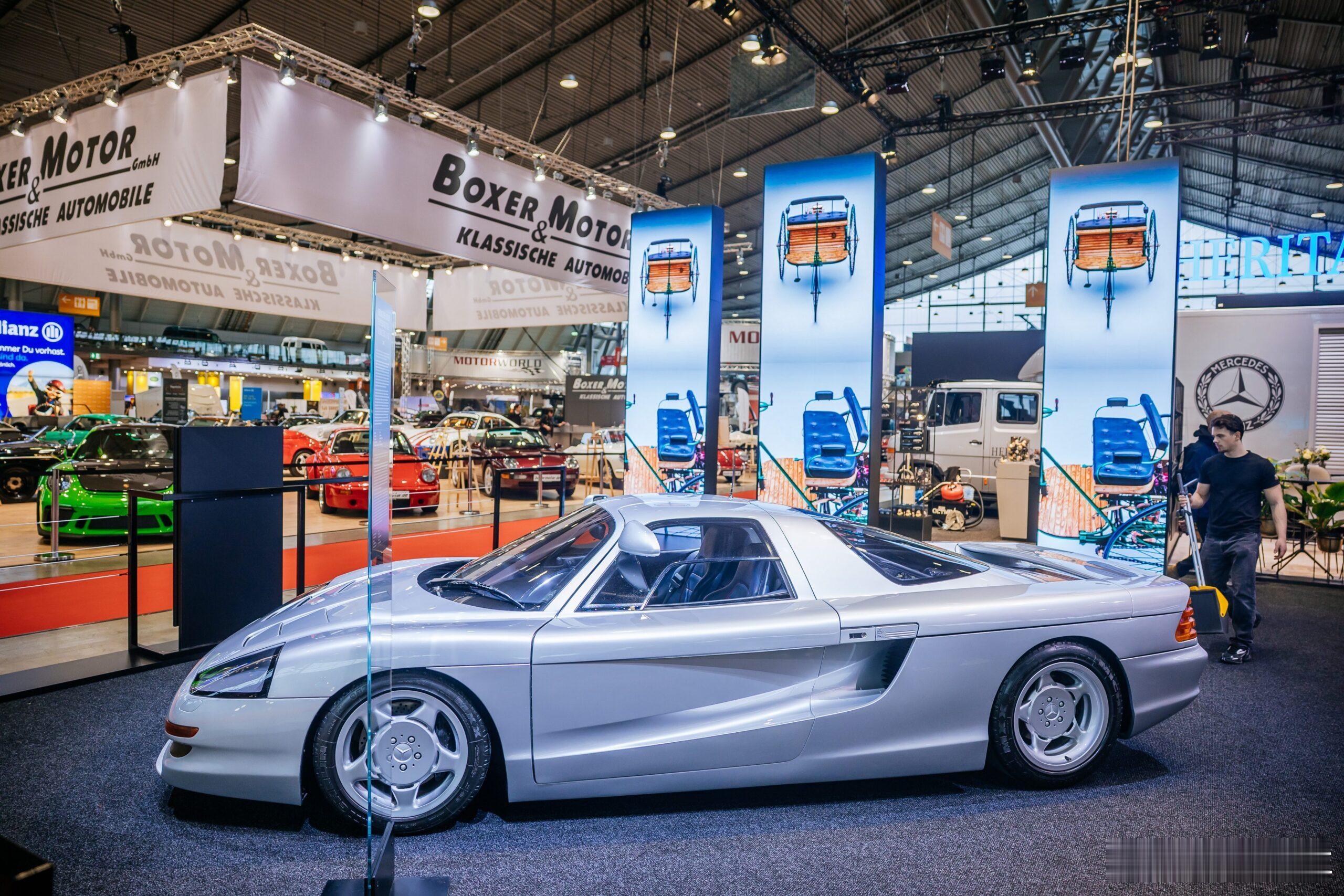 奔驰在RetroClassics上又把C112展出来了。C112对我还是有点特