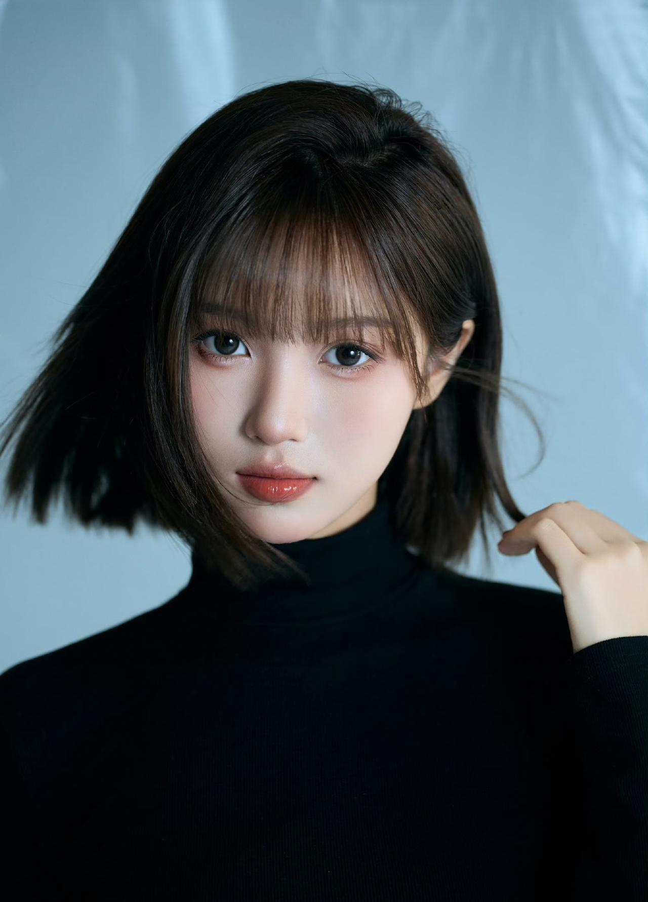 爱拍照的女生到底有多迷人呢?爱拍照的女生真的超迷人！以前我也觉得拍照很折腾，直