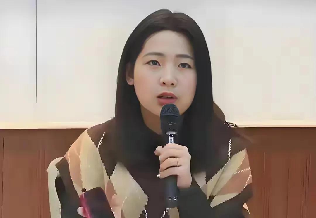 徐巧芯第一时间站出来回应国民党副主席季麟连，徐巧芯称，本人绝对不会做出亲痛仇快的