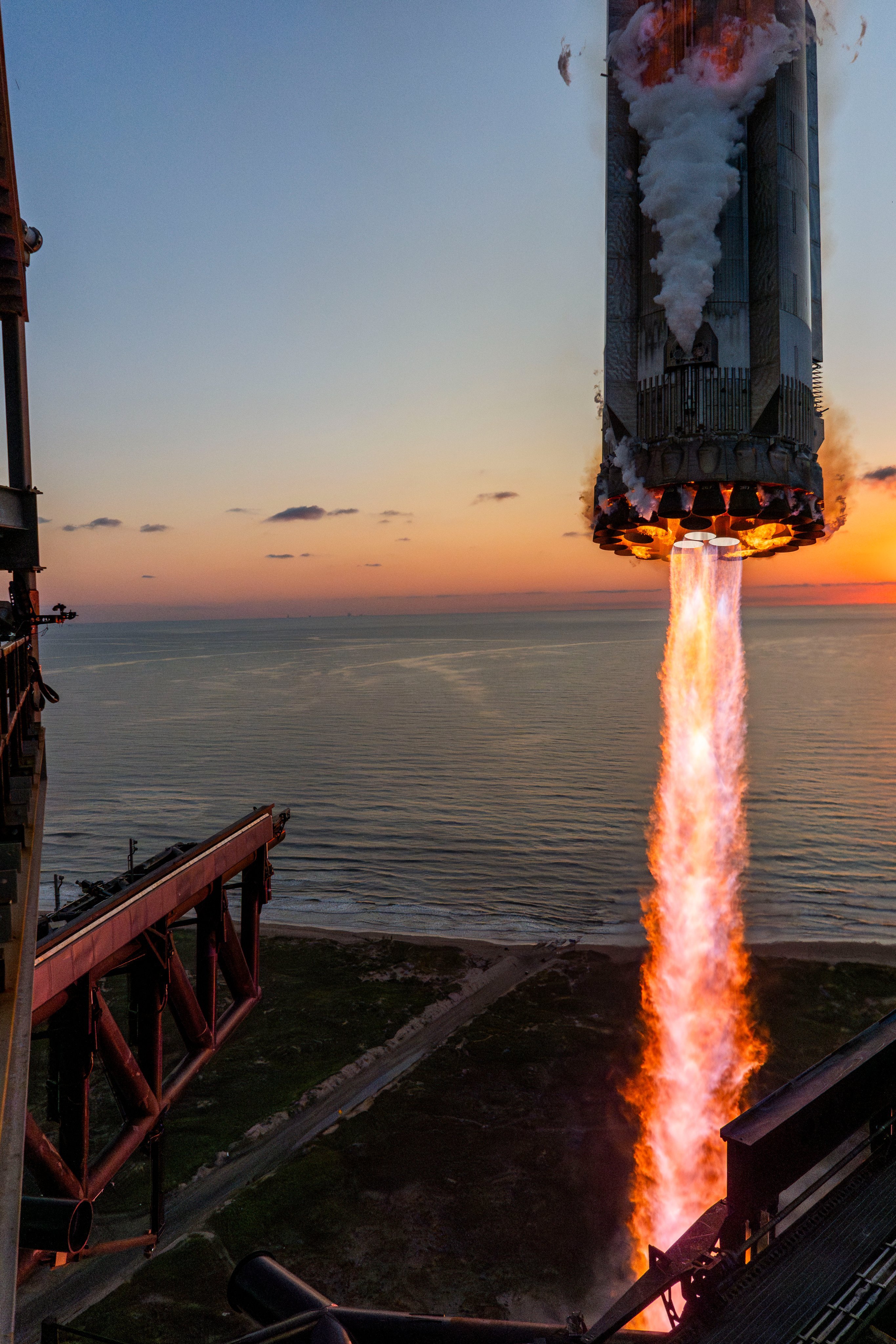 11月7日，SpaceX发射了28颗星链卫星，这是他们本年度的第142次发射～