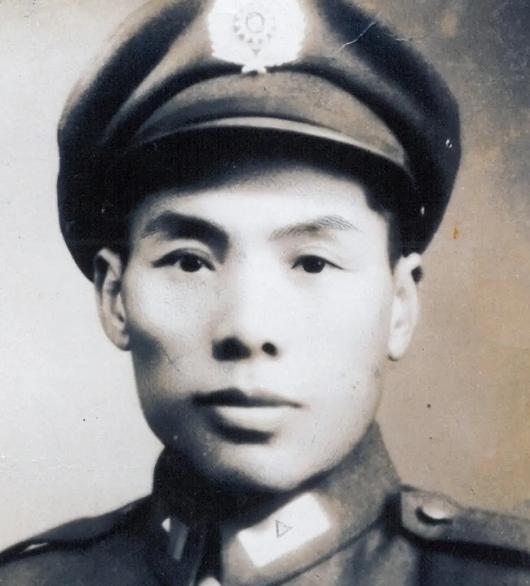 1950年，曾经创造仁安羌大捷的抗日英雄刘放吾少将因薪资收入太低，为了养家糊口，