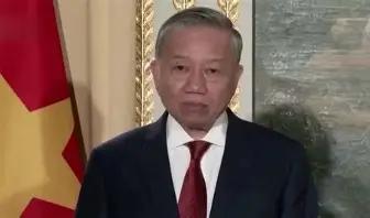 越南知道中国强大了。他非常害怕。最怕的就是自己非法侵占的那些南海岛礁，哪天被中国