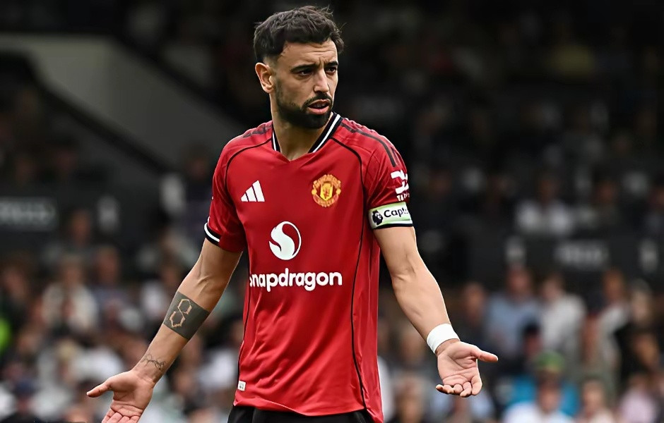 阿莫林的换人，基本上都是将优势换成劣势，1-1红魔战平铁锤帮，B费有两次绝杀的机