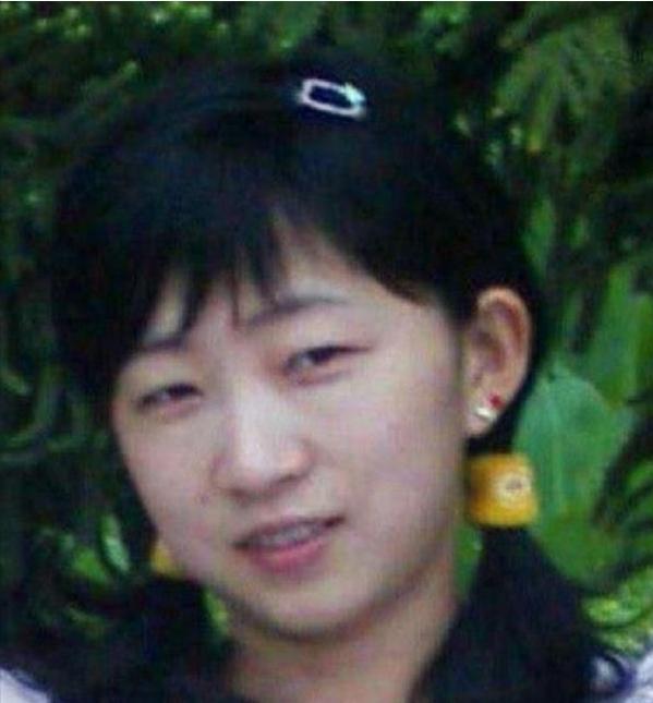1968年，台湾美女服务员意外被中非暴君相中，很快就远嫁非洲，过上了奢靡无度的生
