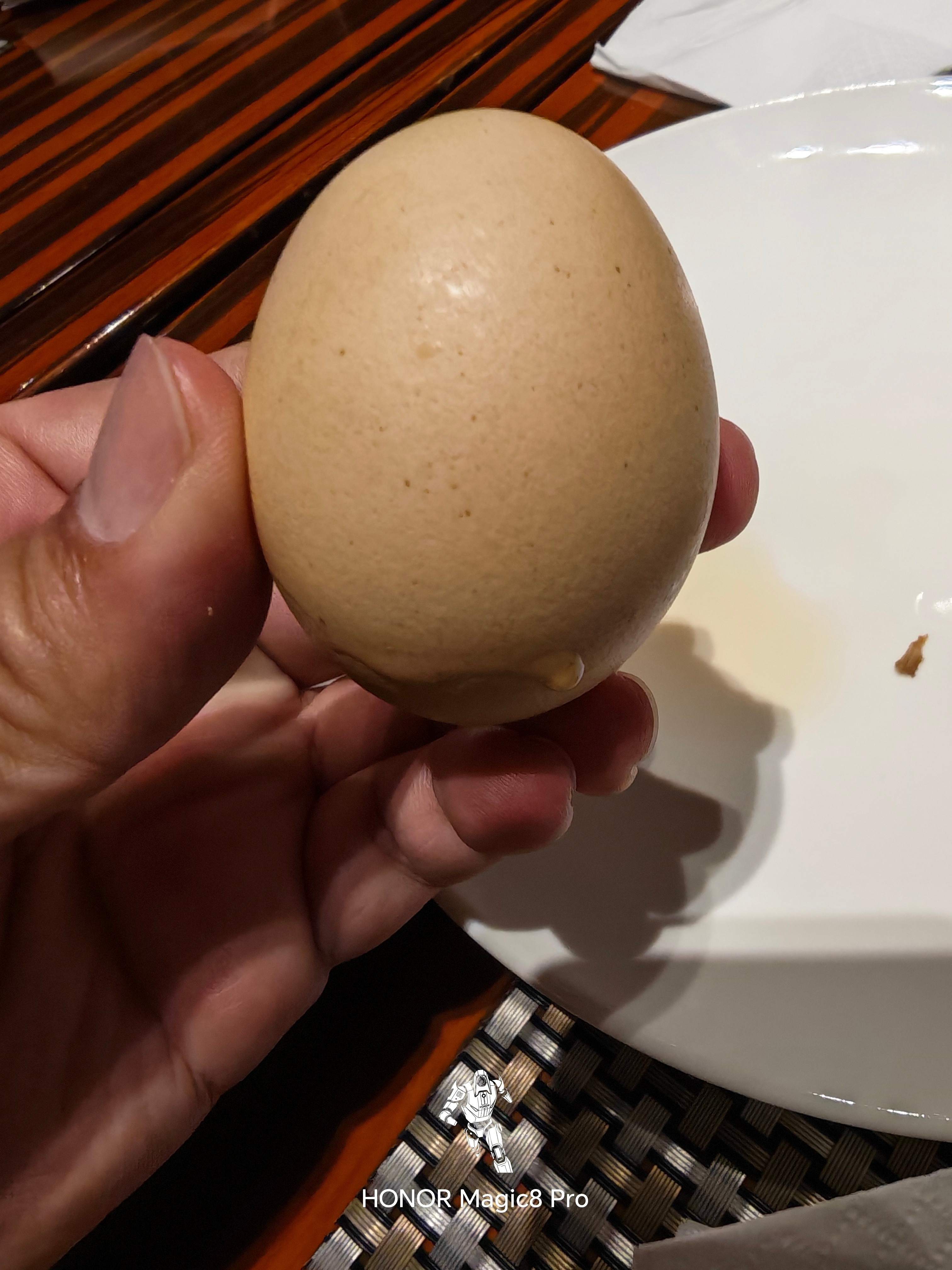 茶叶蛋没打裂，感觉没啥灵魂，也不入味…长沙