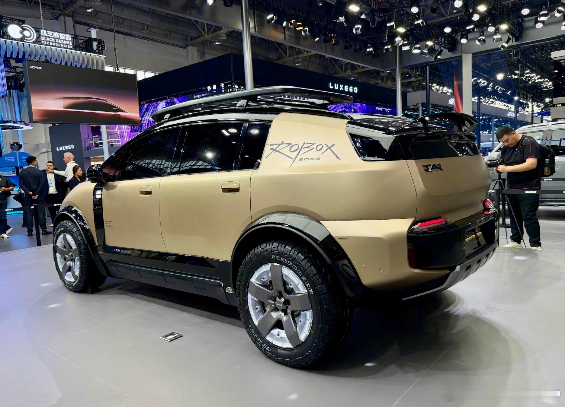 这届北京车展找方盒子，一定要去iCAR展台看看刚全球首秀的ROBOX概念车！对，