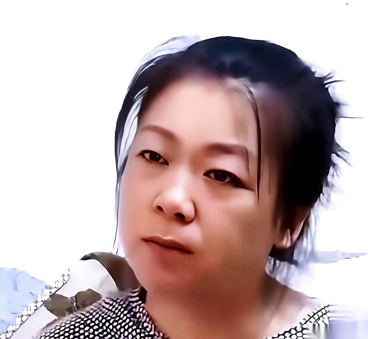 看哭了，孙颖莎妈妈一句话破防！孙颖莎妈妈的这句话让人心里一沉。她说孩子
