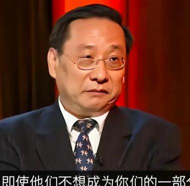 CNN记者憋了个大招，上来就问：中国为什么不让台湾独立？结果高志凯眼皮都