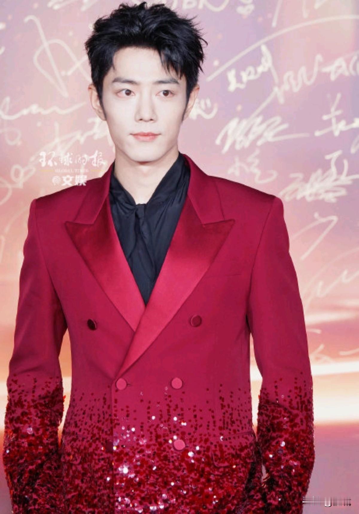 微博之夜上肖战的一个“刚”，让无数看客从冷眼旁观，直接转为死心塌地的铁粉，这背后