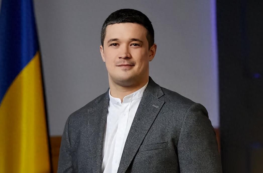 【35岁乌克兰新防长火了！上任即亮硬核操作，俄乌战局迎关键变数】2026