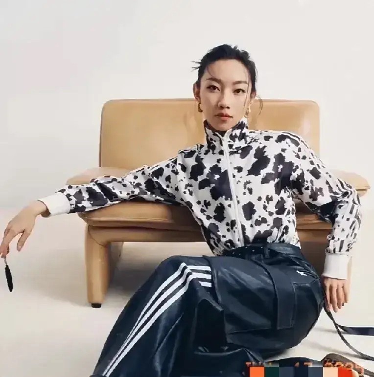那尔那茜，这是蒙八旗的铁帽子王的格格吗？舆论发酵至今！中国妇女报、零度时频、凤凰
