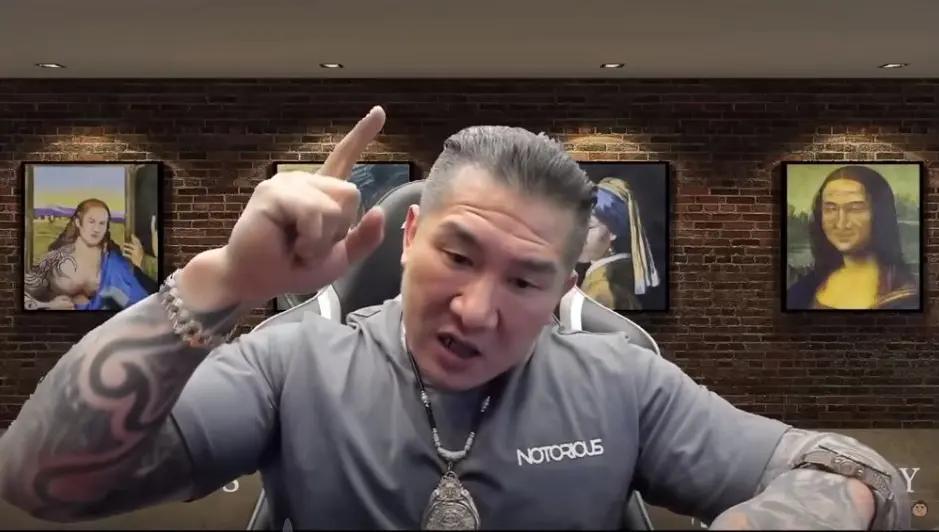 馆长来了几次大陆以后对台湾造成重大的改变，其政治影响还在发酵与扩大之中，意义非常