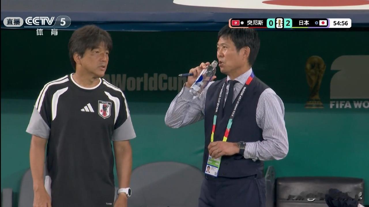 日本队主帅森保一真是不怕风大闪了舌头！北京时间明天凌晨，日本队将会在世界杯1/1