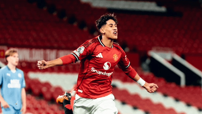 LW加布里埃尔已经和一线队一起训练，凭借出色的控球能力和左右脚均衡的踢球技术，他