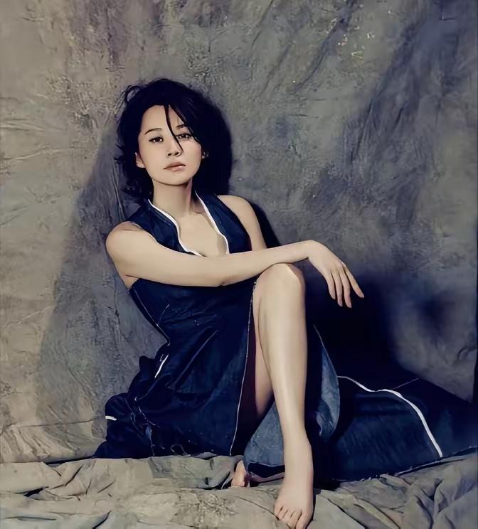 1997年，已有家室的富商刘波追求许晴，特地花了3000万买下了北京的一座四合院