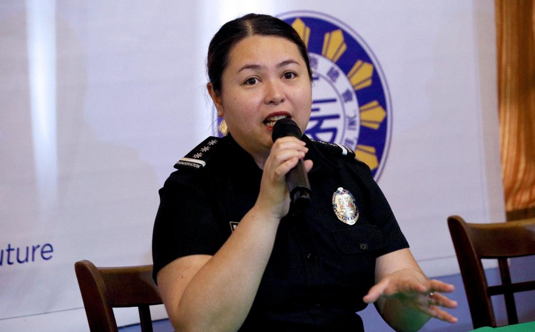 实锤澳大利亚父子枪手确实是印度人。菲律宾出入境管理局发言人戴娜·山多瓦尔，在