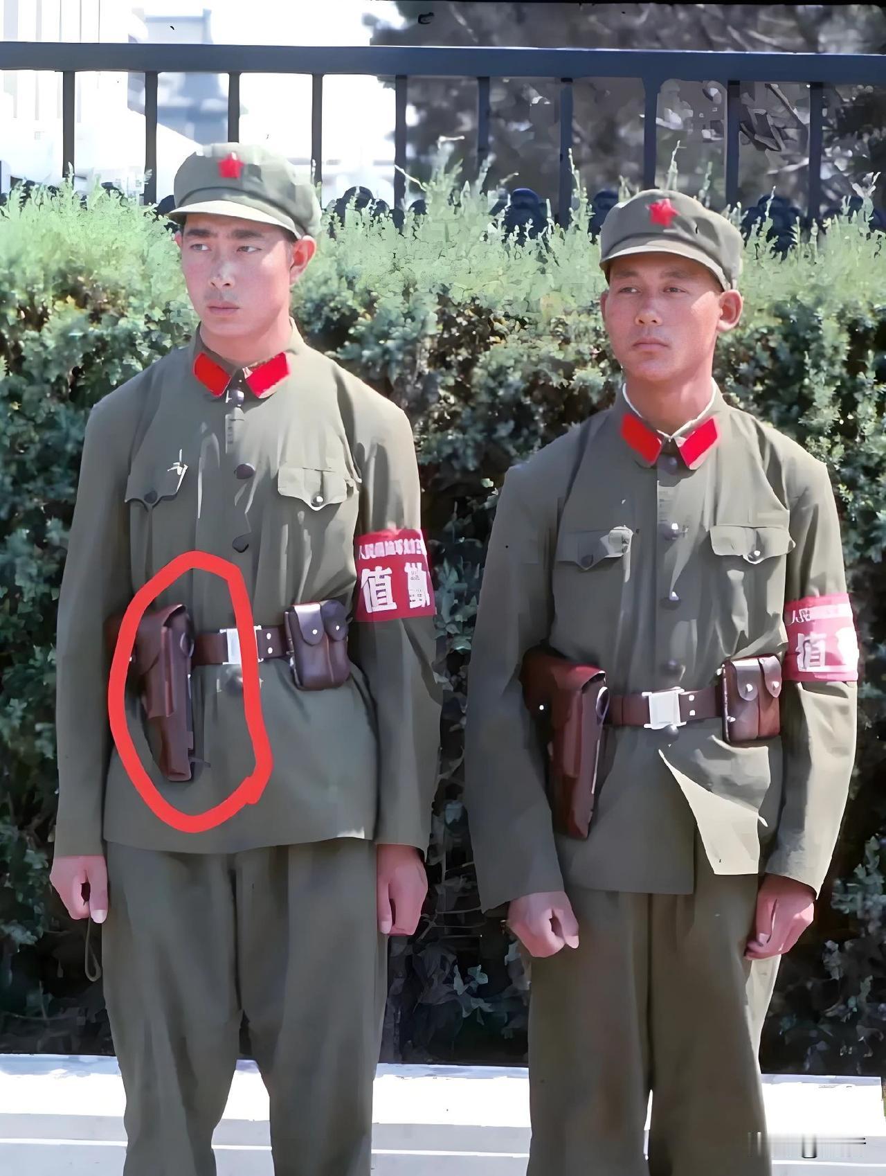 大胆预判一下！细细品品！想想当年在天安门广场值守的战士们。个个都是精神抖擞，