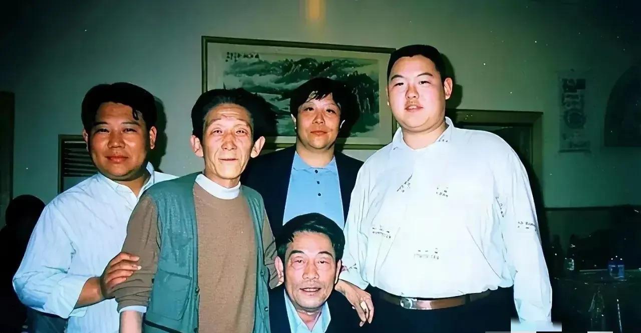 说到为什么没有去吊唁杨少华，金文声的儿子回复说:我父亲去世的时候，杨家也没有人来